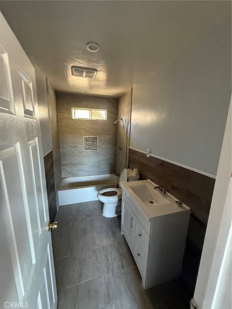 1651 Ricardo Property Photo 6