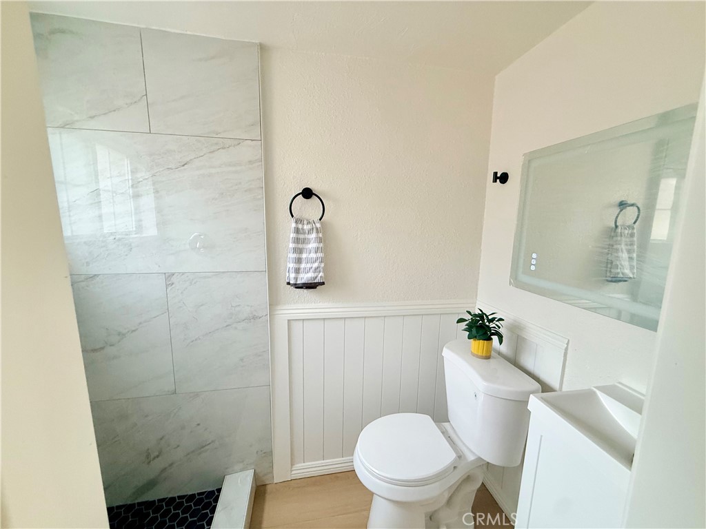 339 W Wilson Property Photo 8