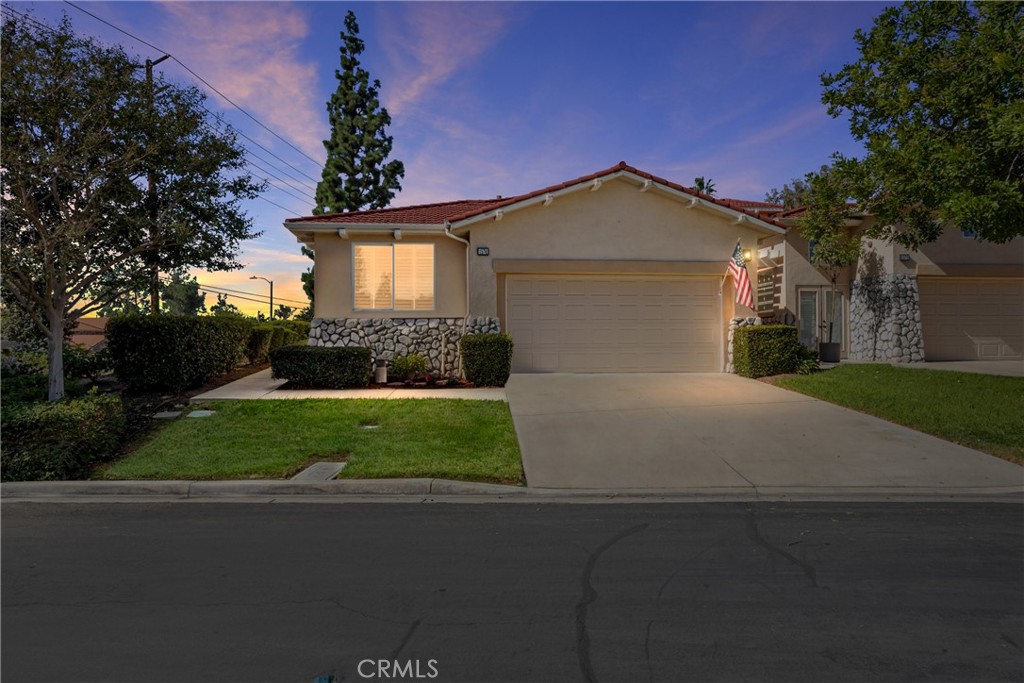 1574 Upland Hills Drive N Property Photo 1