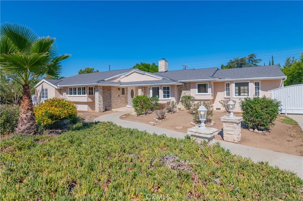 2815 E Mesa Property Photo 1