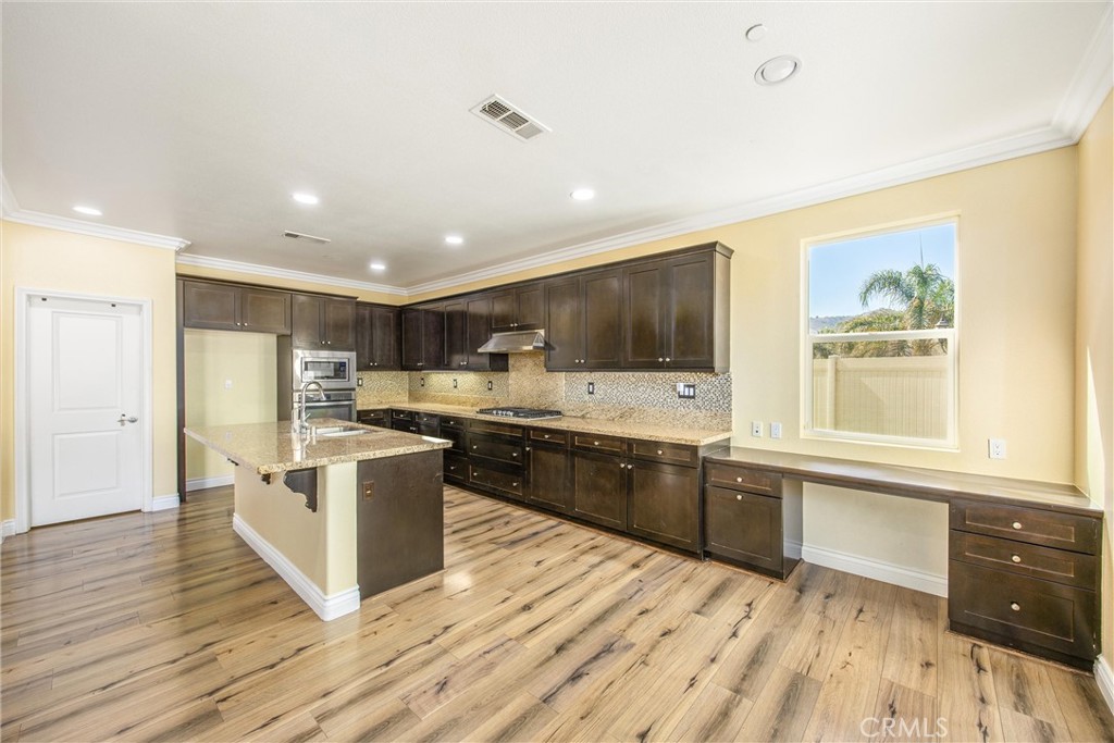 3020 Campania Terrace Property Photo 11