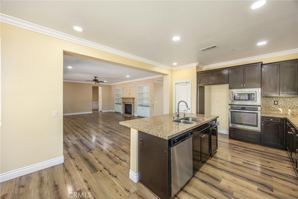 3020 Campania Terrace Property Photo 13