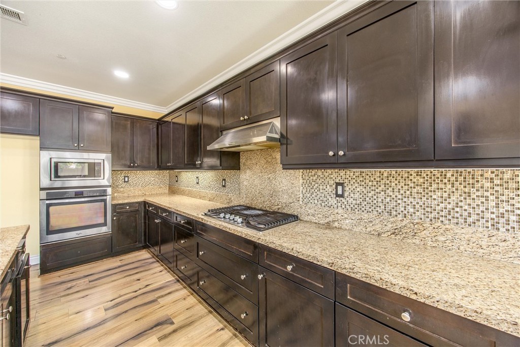 3020 Campania Terrace Property Photo 15