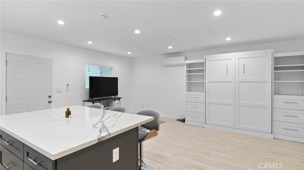 330 Teasdale B Property Photo 6