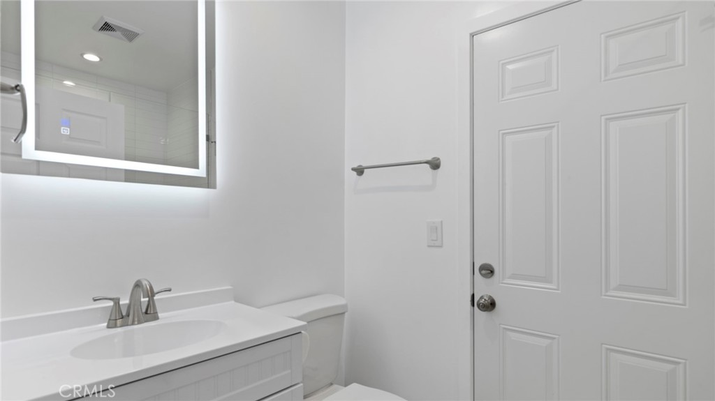 330 Teasdale B Property Photo 11