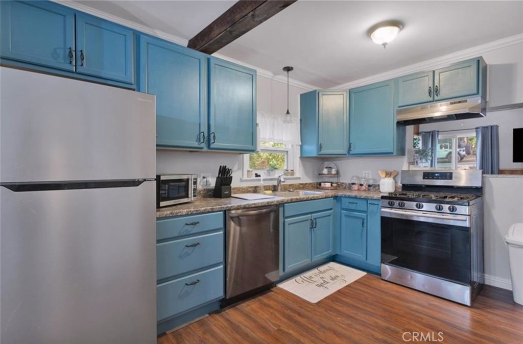 1056 Eagle Property Photo 12