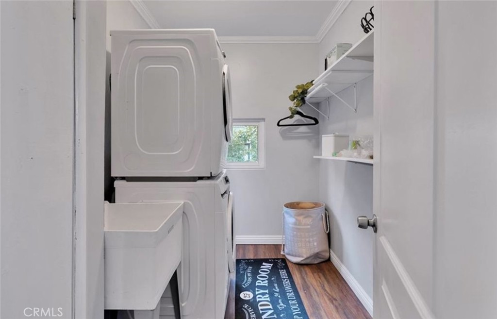 1056 Eagle Property Photo 15