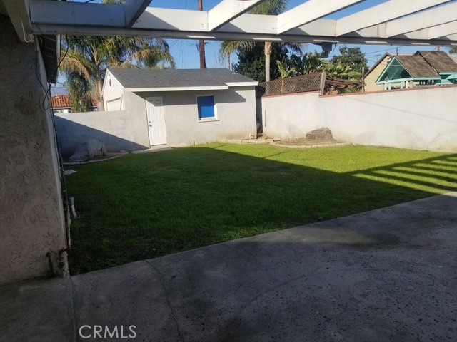 4984 Taft Property Photo 2