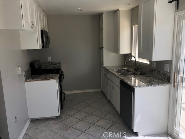 4984 Taft Property Photo 4