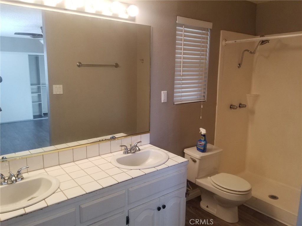 4984 Taft Property Photo 5