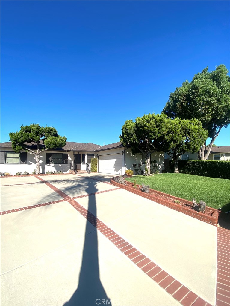 651 S Albertson Property Photo 1