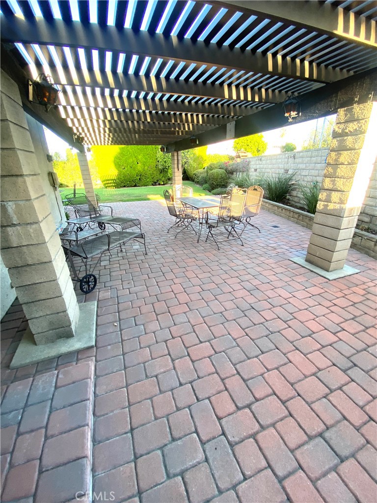 651 S Albertson Property Photo 34