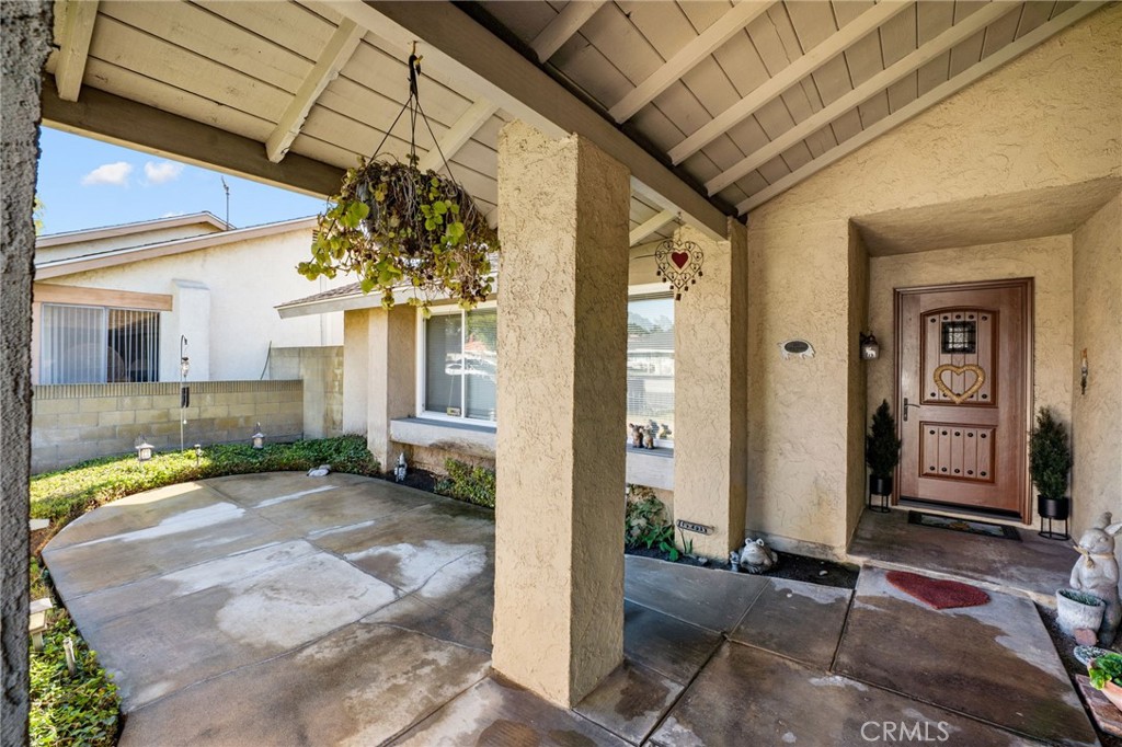 1216 Grossmont Property Photo 2