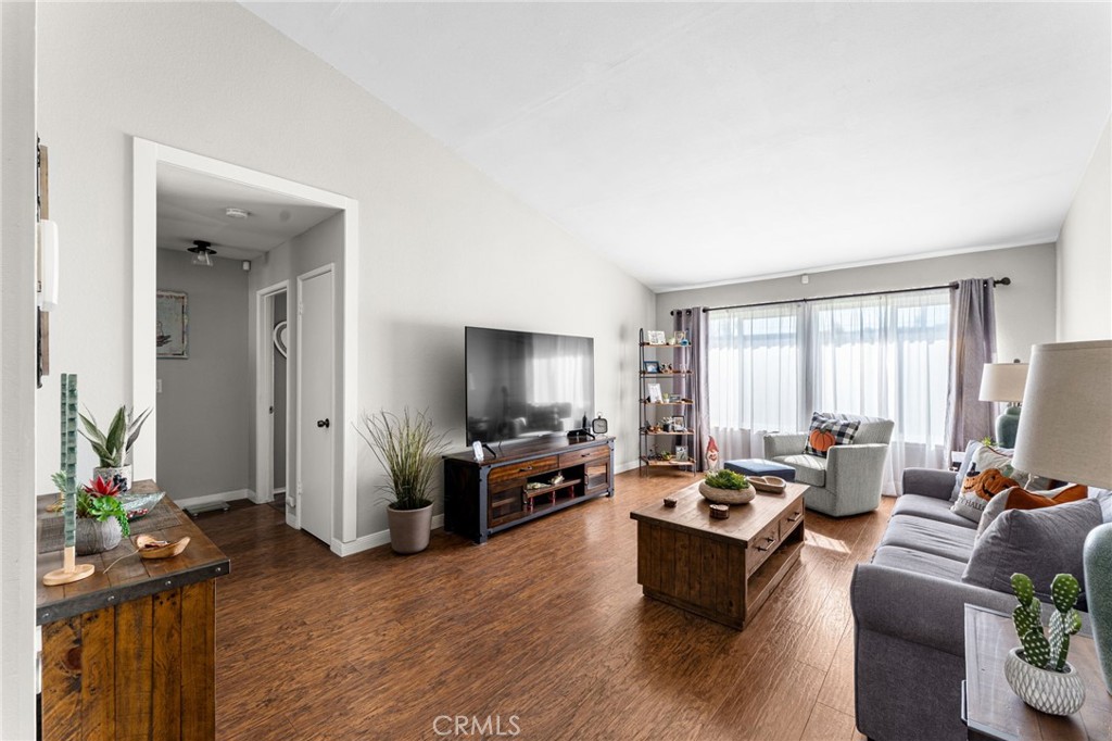 1216 Grossmont Property Photo 6