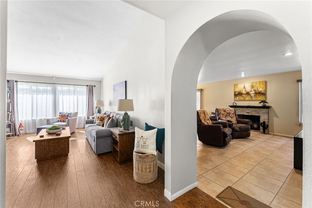1216 Grossmont Property Photo 10