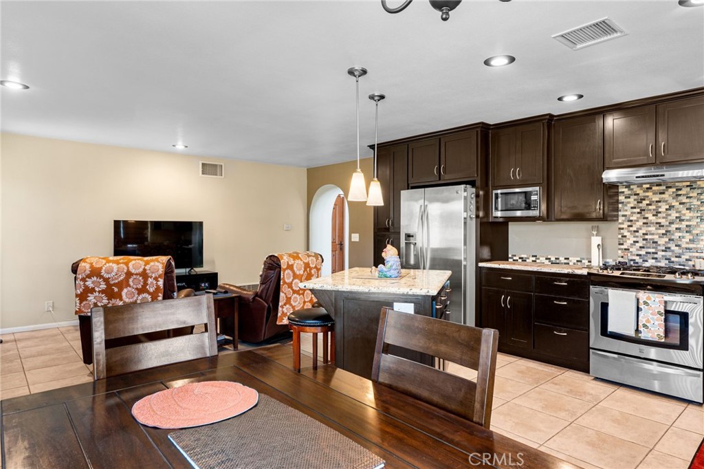 1216 Grossmont Property Photo 12