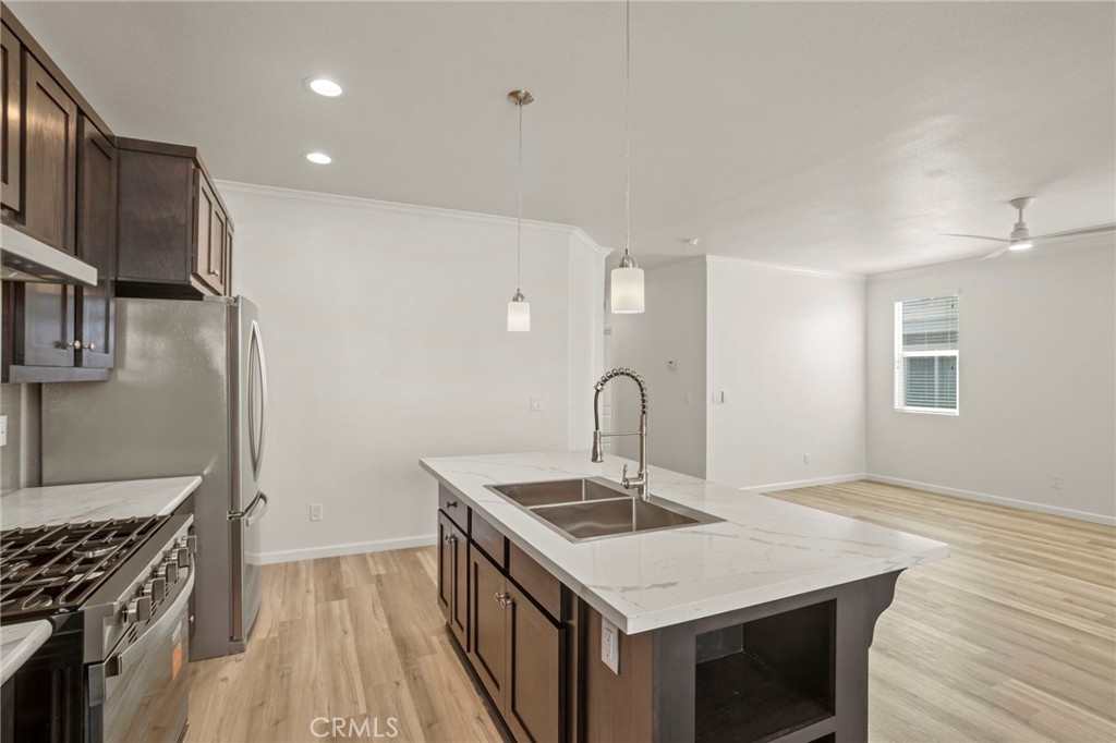8086 Mission Boulevard 39 Property Photo 11