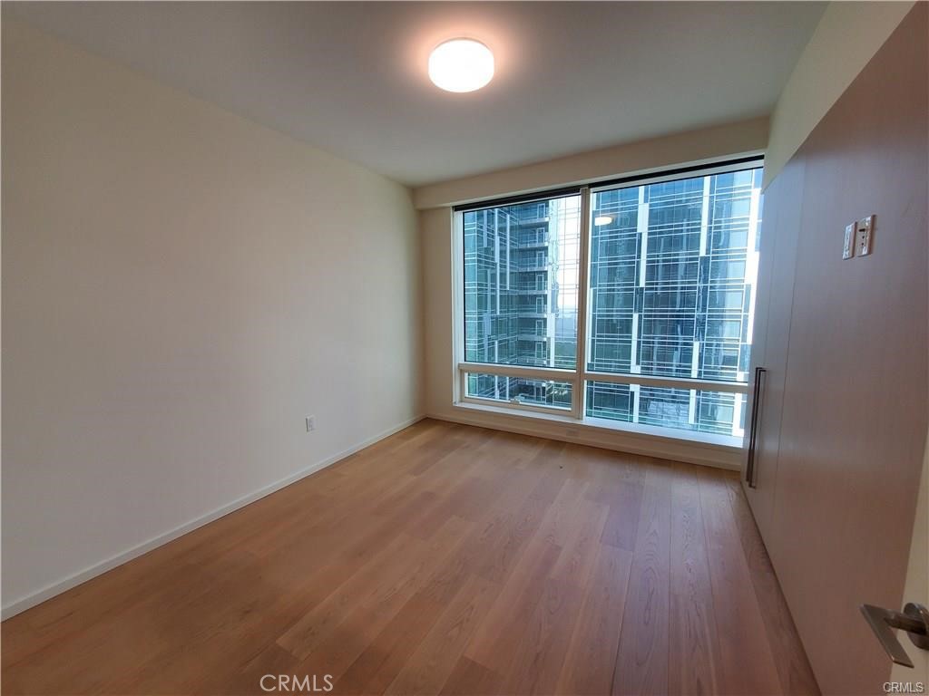 877 Francisco Street 1805 Property Photo 4
