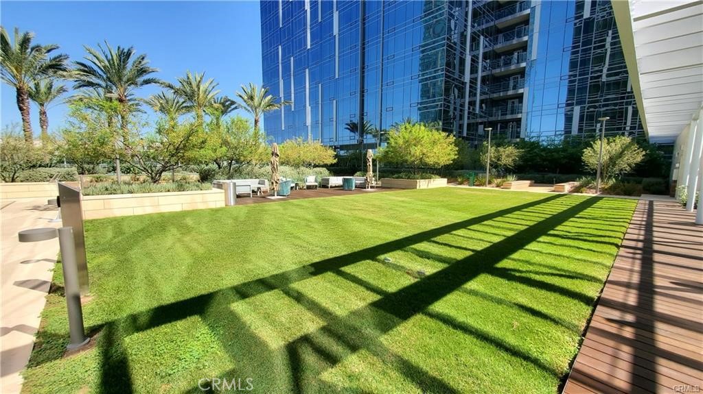 877 Francisco Street 1805 Property Photo 14