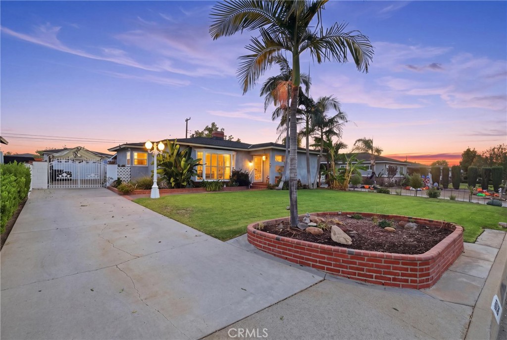 1222 E Elgenia Property Photo 2