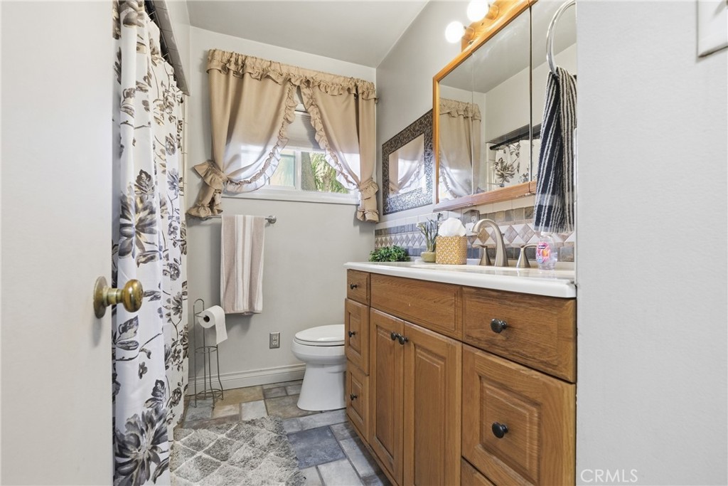 1222 E Elgenia Property Photo 10