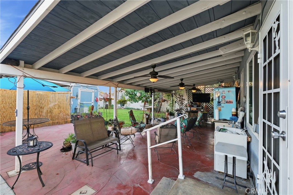 1222 E Elgenia Property Photo 15