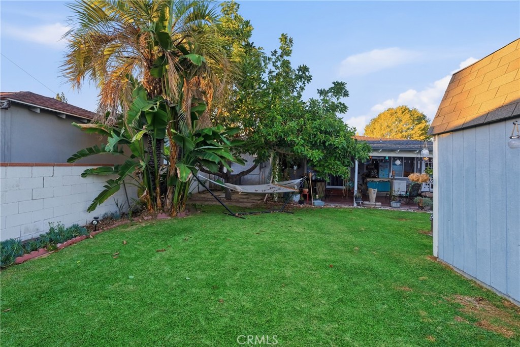 1222 E Elgenia Property Photo 20