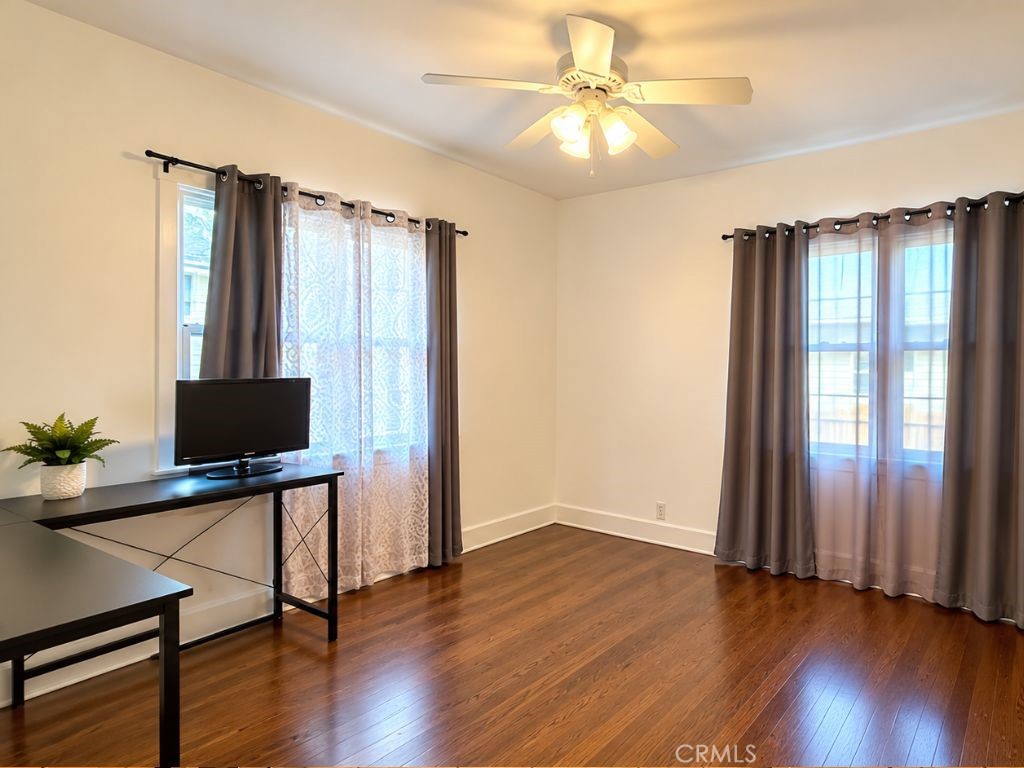 945 Walnut Property Photo 4