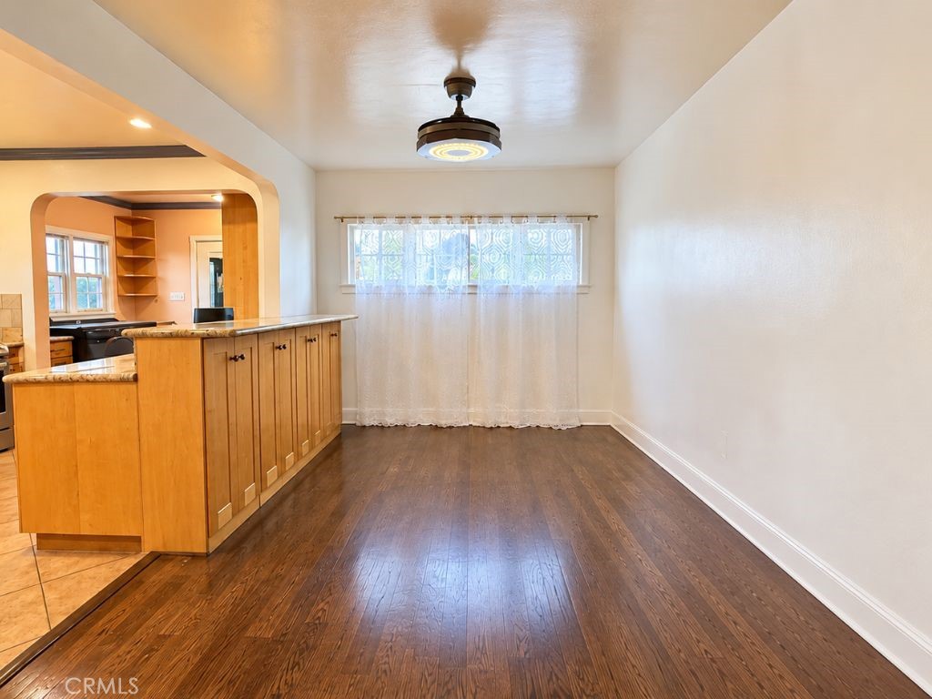 945 Walnut Property Photo 5