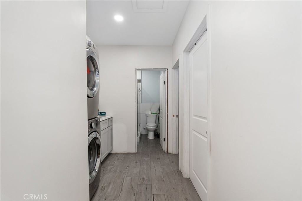 571 N Lilac Avenue Property Photo 18