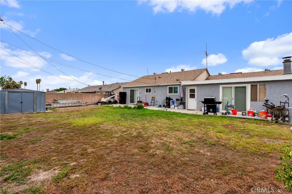 571 N Lilac Avenue Property Photo 26