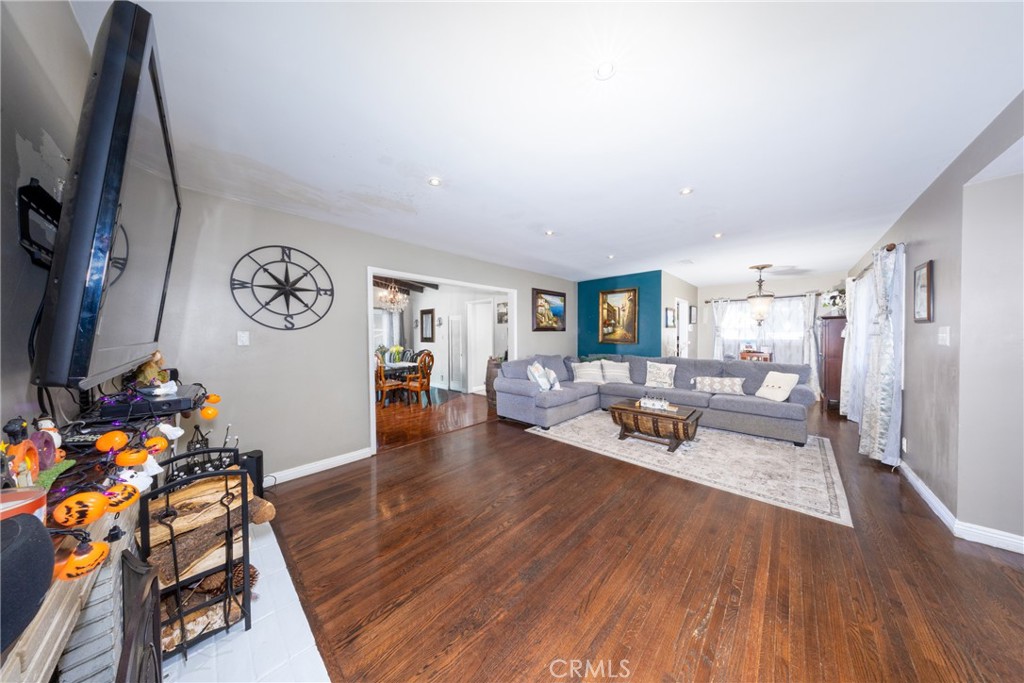 1122 W Service Property Photo 5