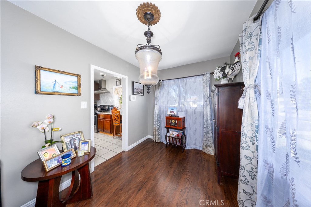 1122 W Service Property Photo 7