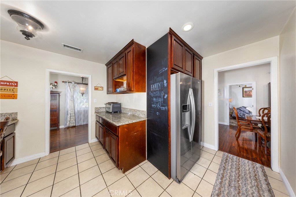 1122 W Service Property Photo 10