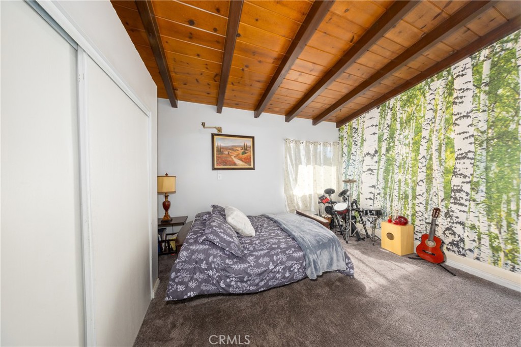 1122 W Service Property Photo 14
