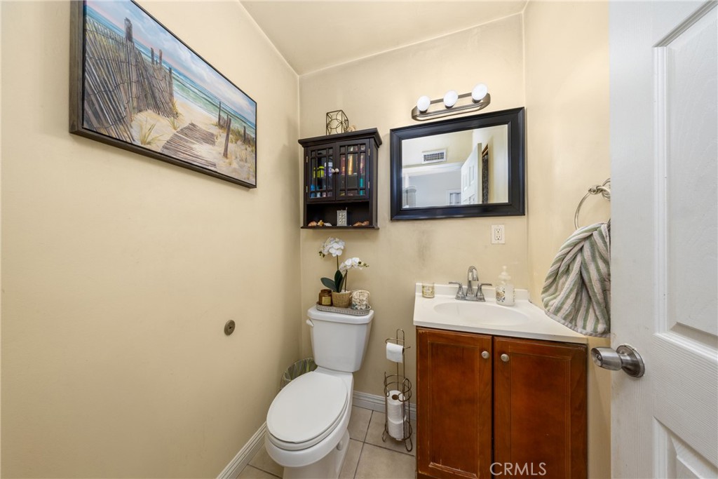 1122 W Service Property Photo 24