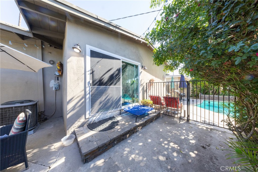 1122 W Service Property Photo 27