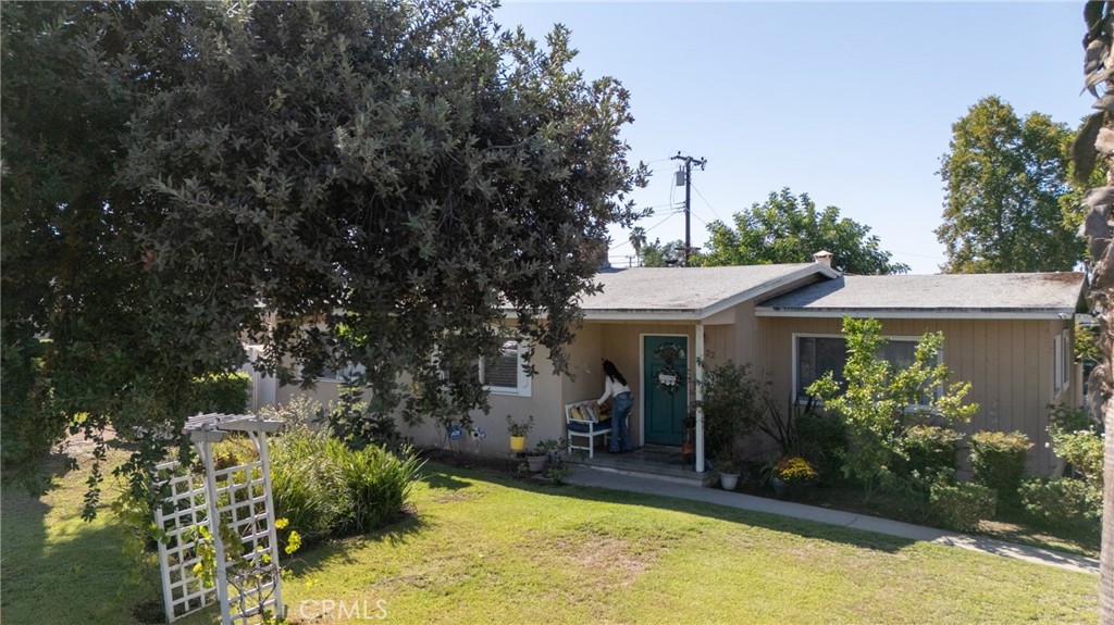 1122 W Service Property Photo 34