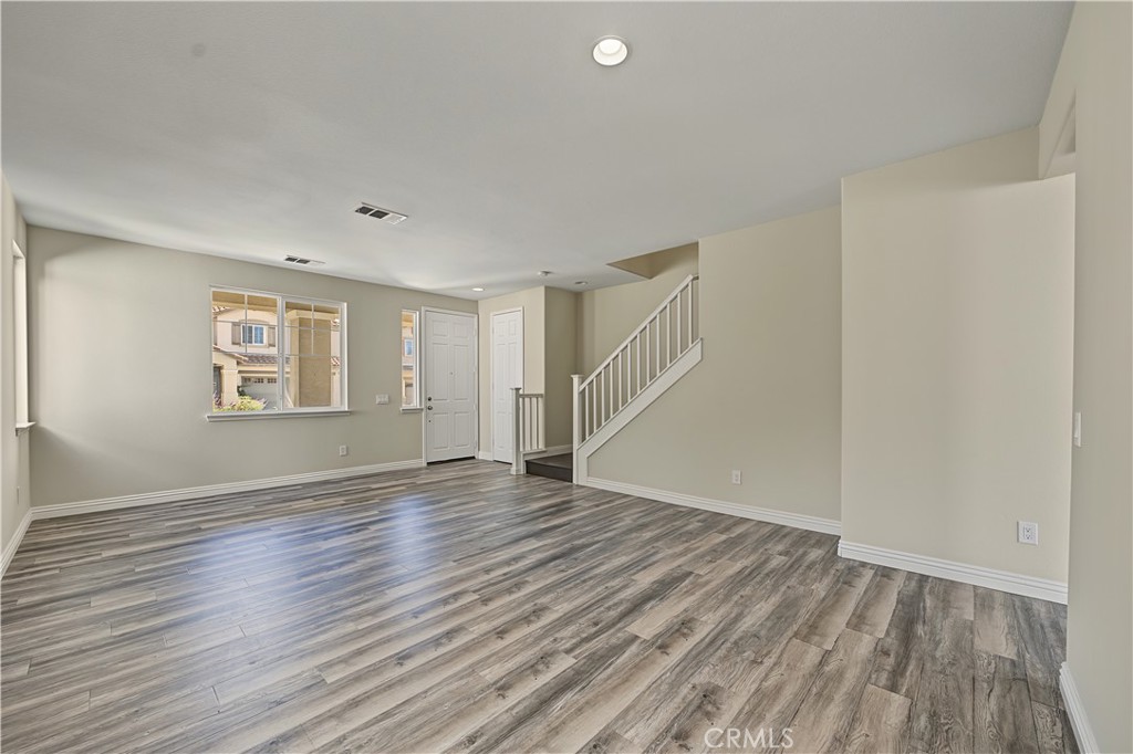 1561 N Catskills Property Photo 10