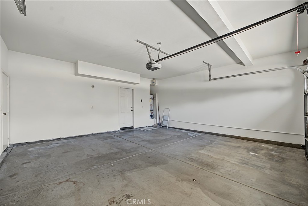 1561 N Catskills Property Photo 27