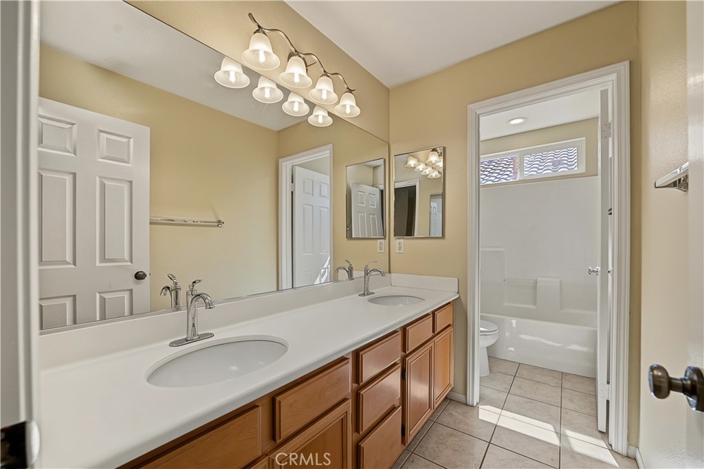 1561 N Catskills Property Photo 42