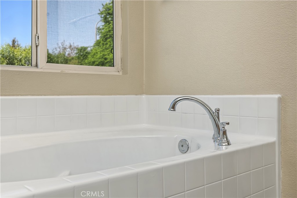 1561 N Catskills Property Photo 56