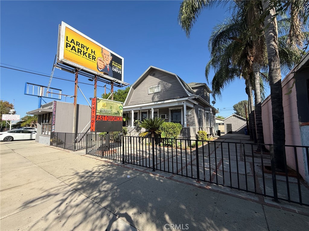 685 W Mission Property Photo 4