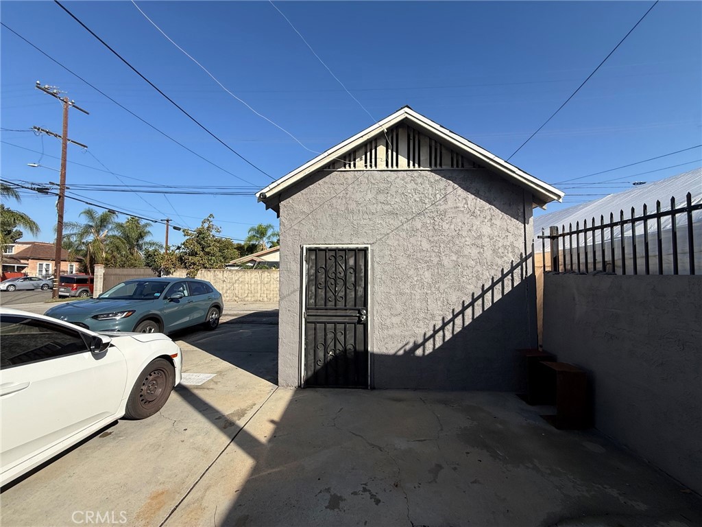 685 W Mission Property Photo 6
