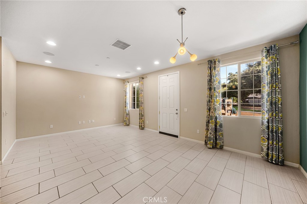 118 Stonebridge Property Photo 8