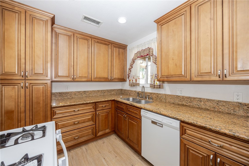 2283 Klein Property Photo 7
