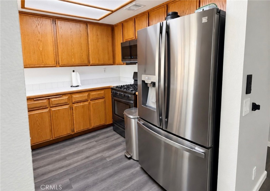 10050 1/2 Base Line Road Property Photo 8