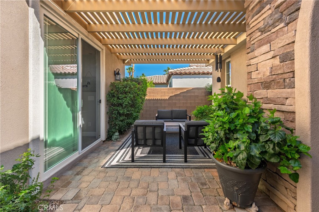 81877 Rustic Canyon Property Photo 10