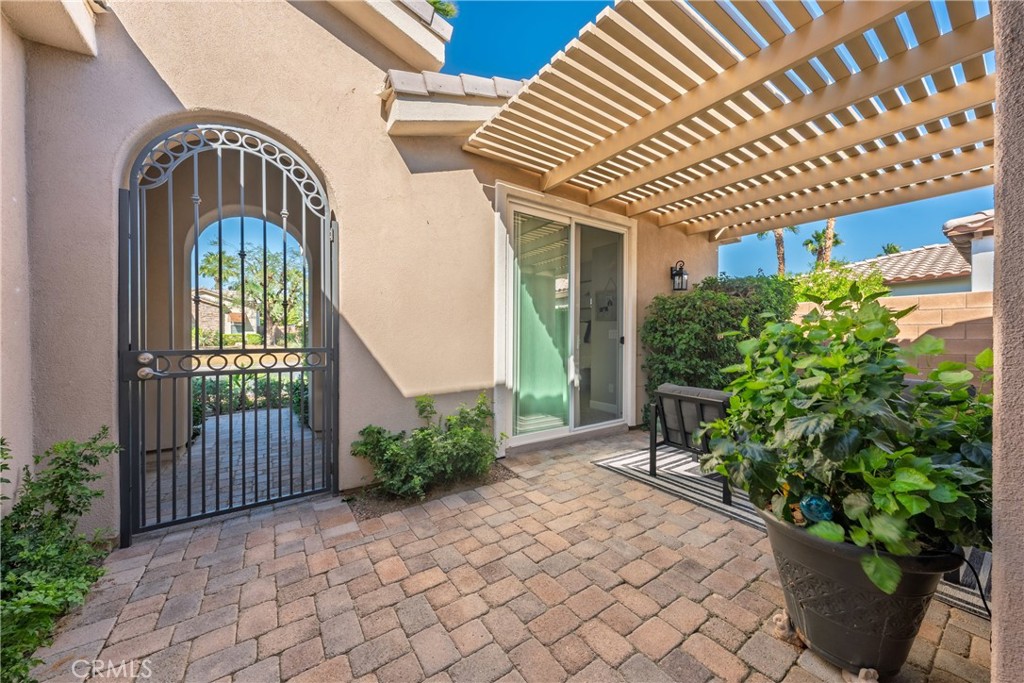 81877 Rustic Canyon Property Photo 11
