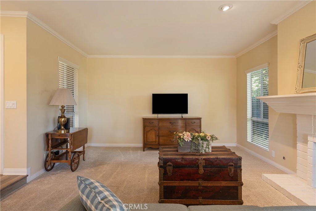 110 Oak Forest Circle Property Photo 6